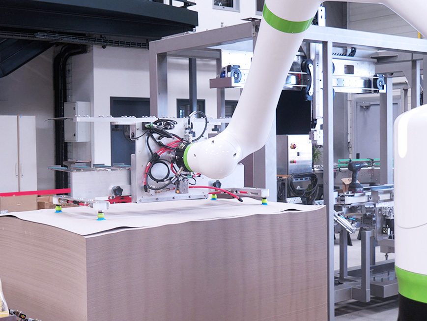 Collaborative palletiser pal’it air interlayer intake