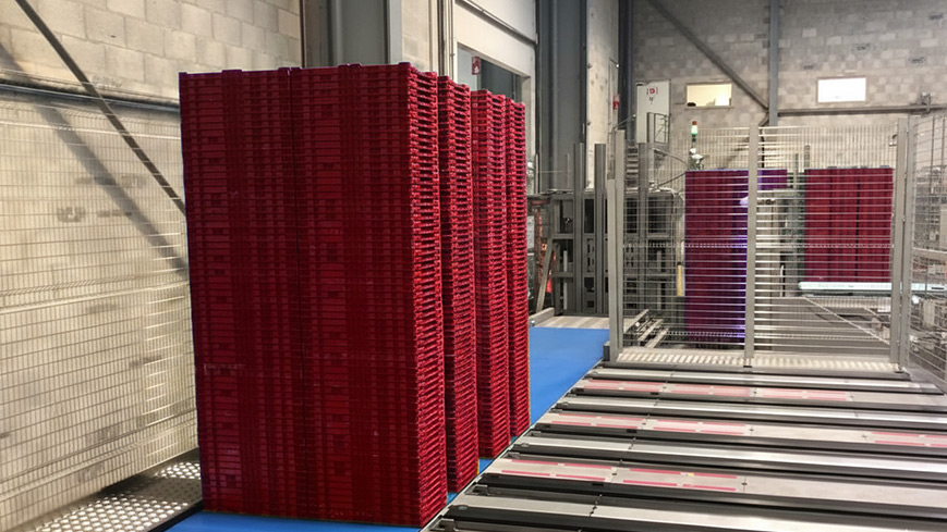 Palletiser for foldable plastic crates - JYGA