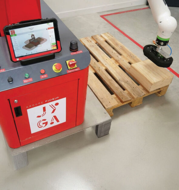 Cobot Palletiser for Wooden Wine Cases thumbnail