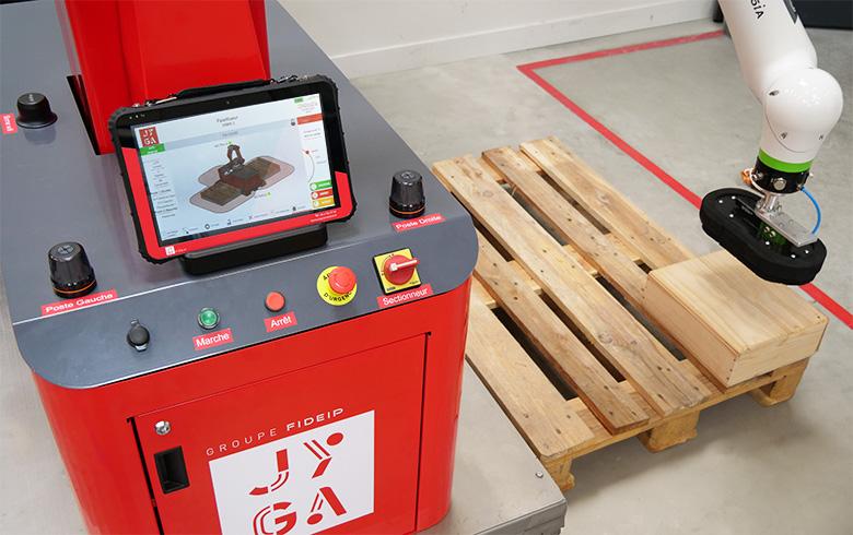 Cobot Palletiser for Wooden Wine Cases